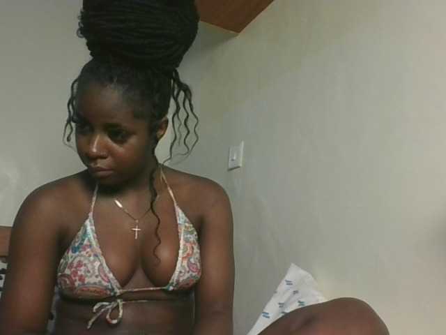 Sexykitten1 live cam on BongaCams