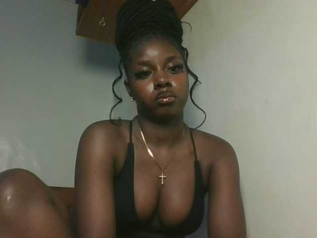 Sexykitten1 live cam on BongaCams