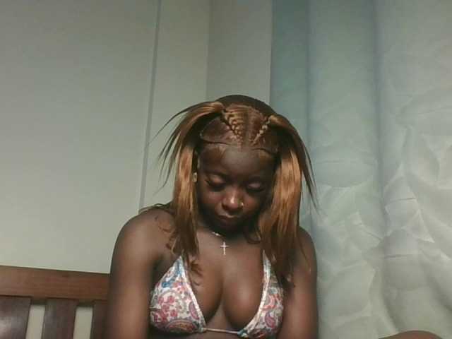 Sexykitten1 live cam on BongaCams