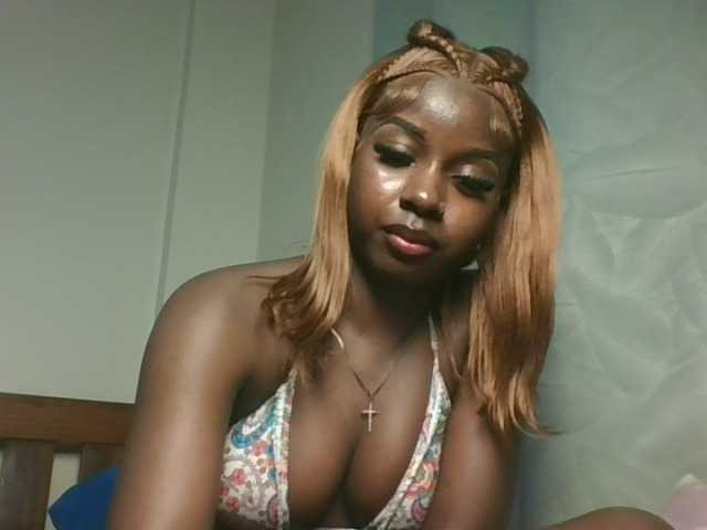 Sexykitten1 live cam preview