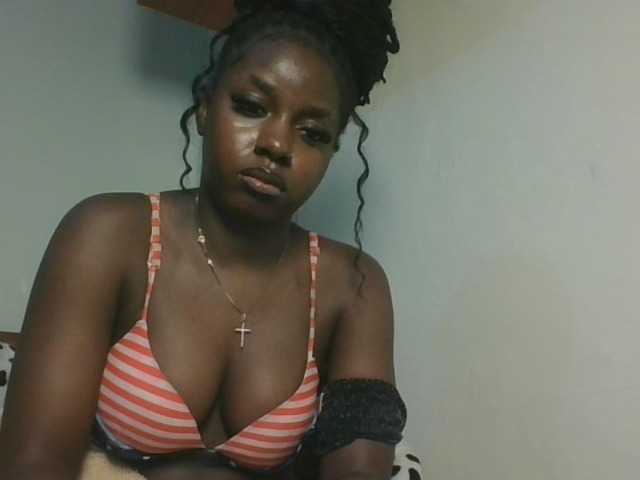 Sexykitten1 webcam