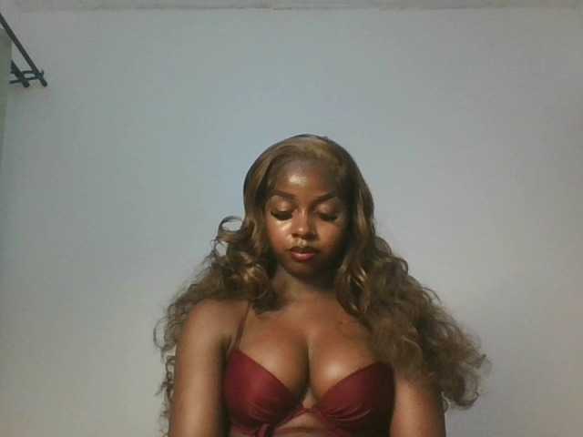 Sexykitten1 live cam on BongaCams