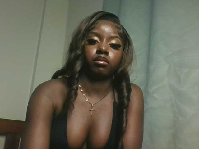 Sexykitten1 live cam on BongaCams