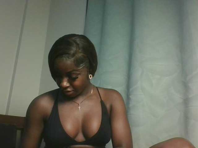 Sexykitten1 live cam on BongaCams