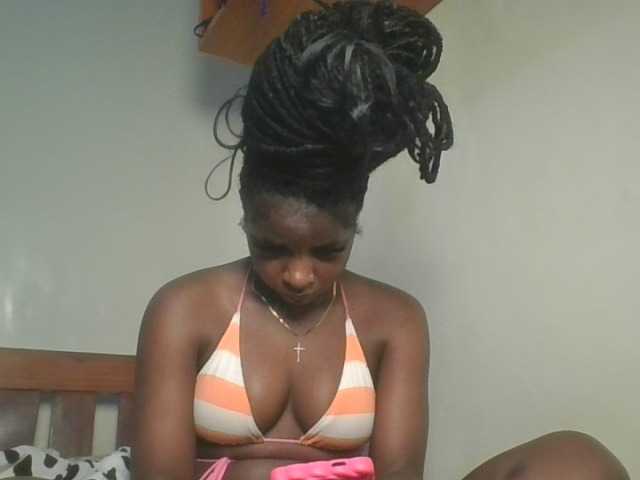 Sexykitten1 live cam on BongaCams