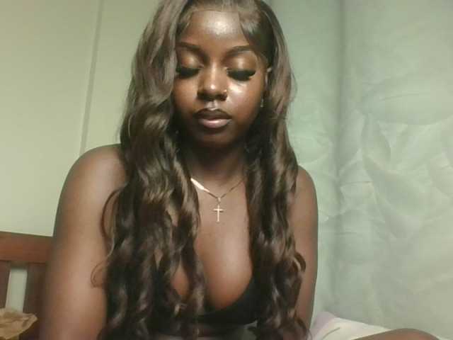 Sexykitten1 live cam on BongaCams