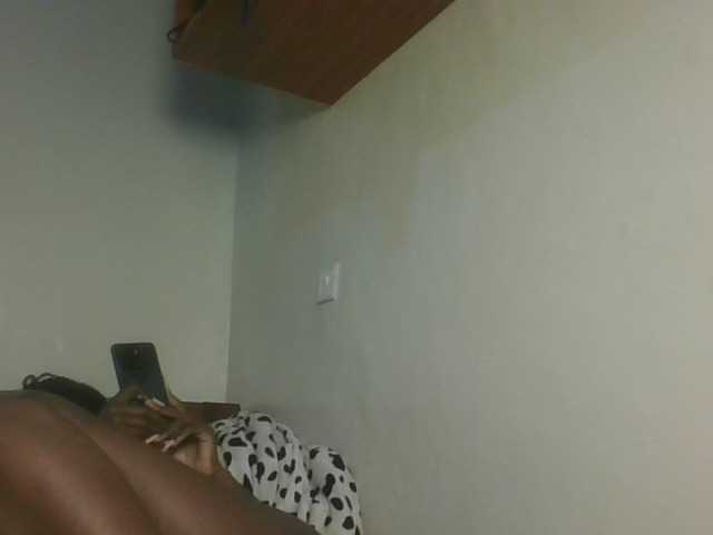 Sexykitten1 live cam on BongaCams