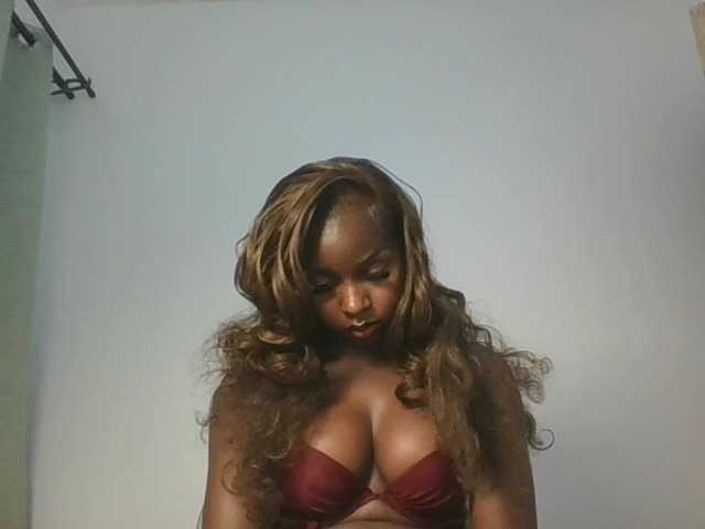 Sexykitten1 live cam on BongaCams