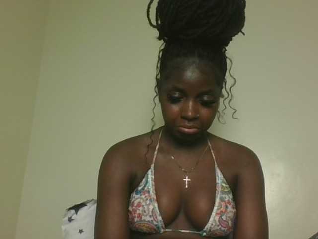 Sexykitten1 live cam on BongaCams
