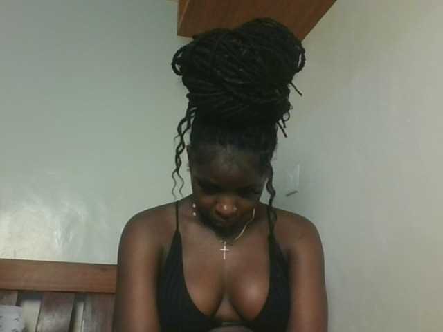 Sexykitten1 live cam on BongaCams