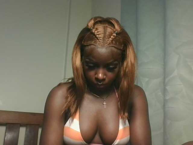 Sexykitten1 live cam on BongaCams