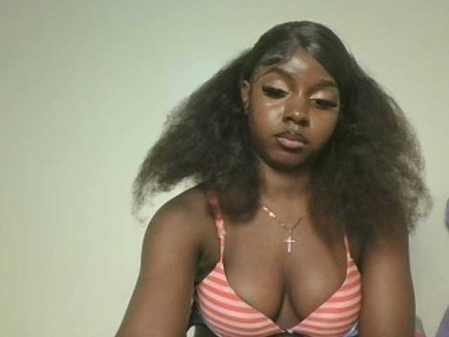 Sexykitten1 live cam on BongaCams
