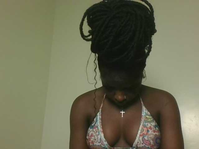 Sexykitten1 live cam on BongaCams