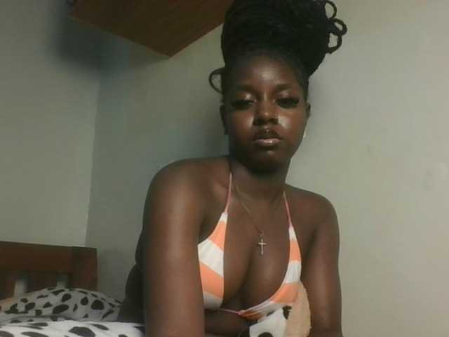 Sexykitten1 live cam on BongaCams