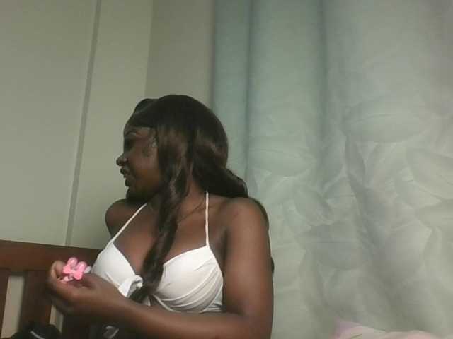Sexykitten1 live cam on BongaCams