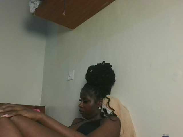 Sexykitten1 live cam on BongaCams