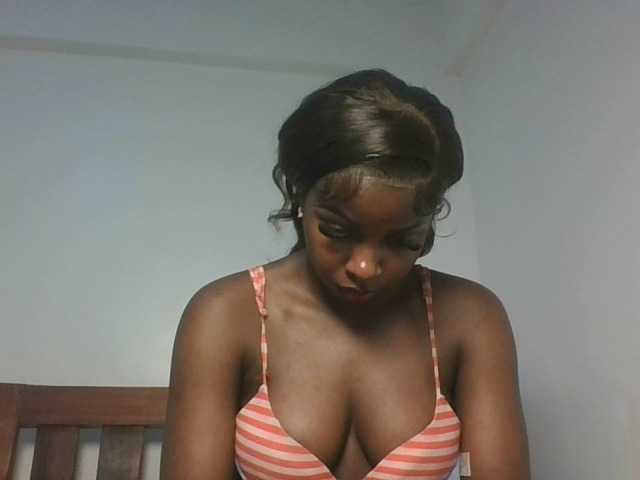 Sexykitten1 live cam on BongaCams