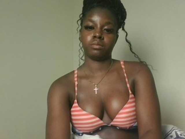 Sexykitten1 live cam on BongaCams