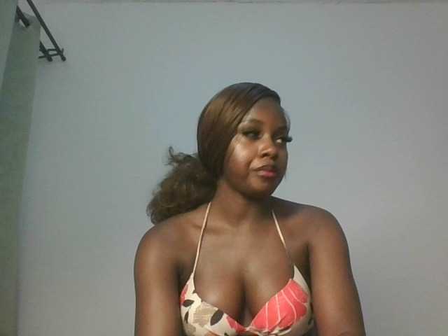 Sexykitten1 live cam on BongaCams
