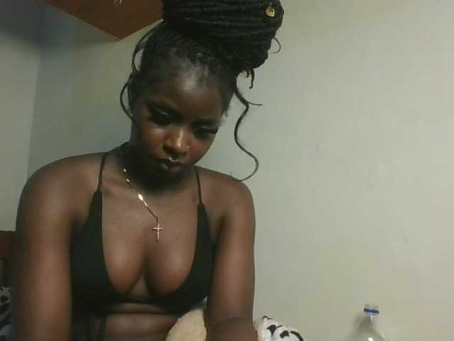 Sexykitten1 live cam on BongaCams
