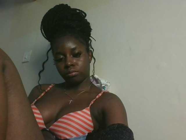 Sexykitten1 live cam on BongaCams