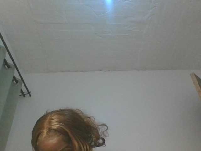 Sexykitten1 live cam on BongaCams