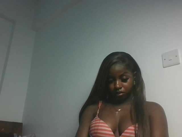 Sexykitten1 live cam on BongaCams