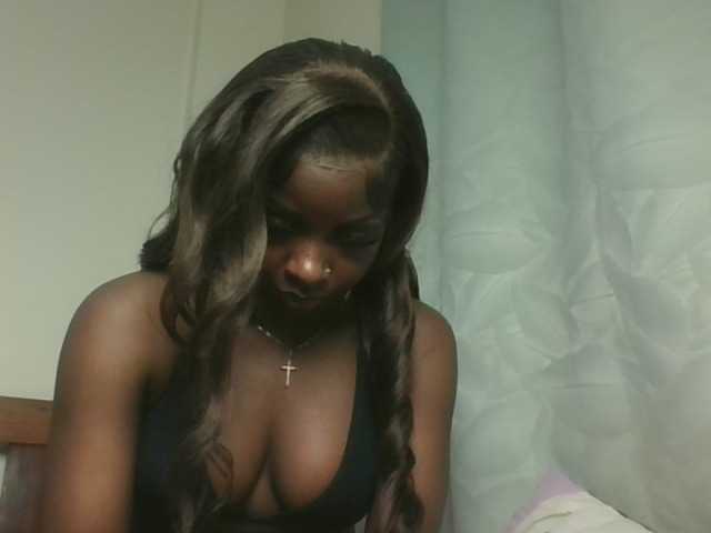 Sexykitten1 live cam on BongaCams