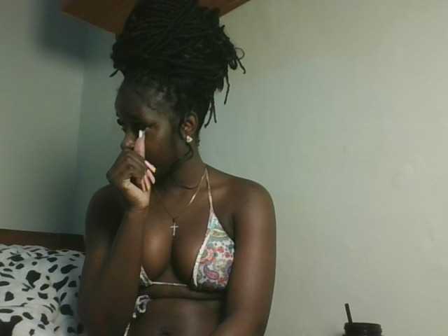 Sexykitten1 live cam on BongaCams