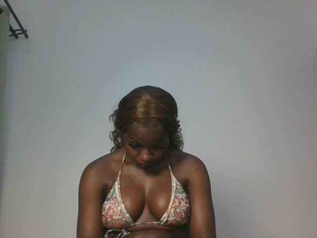 Sexykitten1 live cam on BongaCams