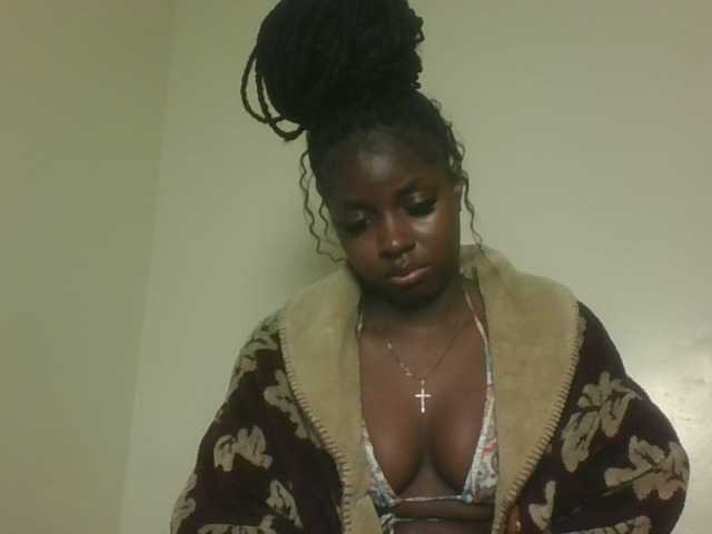 Sexykitten1 live cam on BongaCams