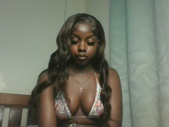 Sexykitten1 live cam on BongaCams