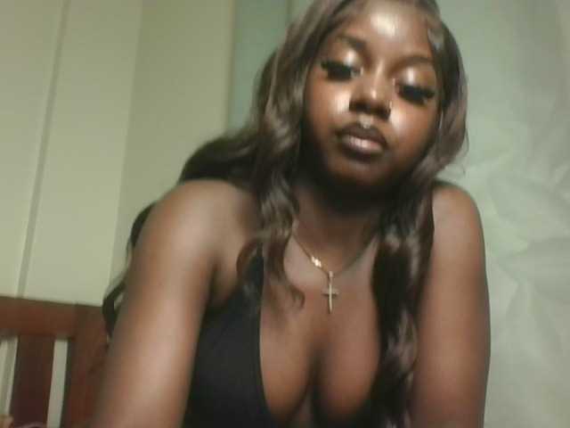 Sexykitten1 live cam on BongaCams