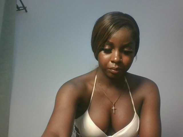 Sexykitten1 live cam on BongaCams