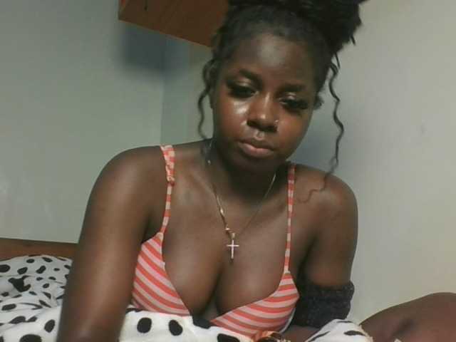 Sexykitten1 webcam