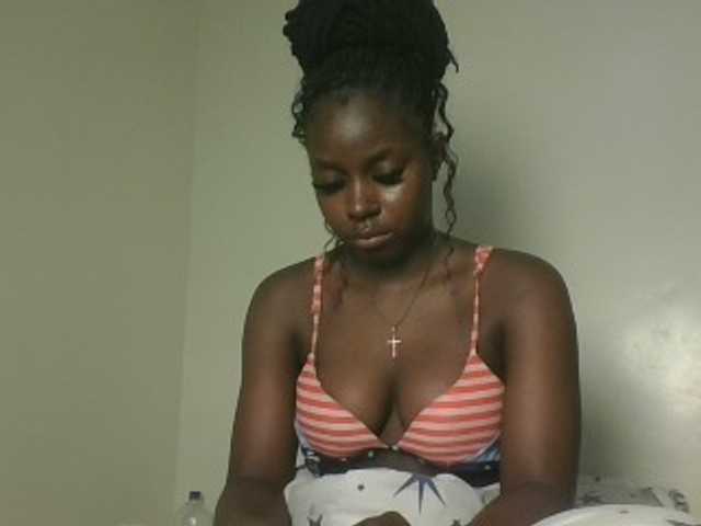 Sexykitten1 live cam on BongaCams