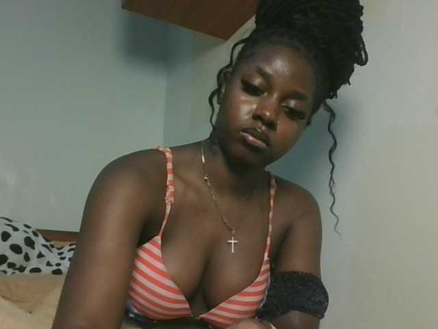 Sexykitten1 live cam on BongaCams