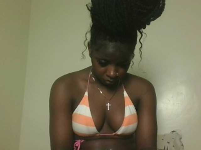 Sexykitten1 live cam on BongaCams