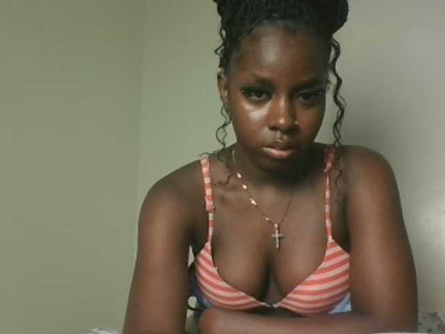 Sexykitten1 live cam on BongaCams