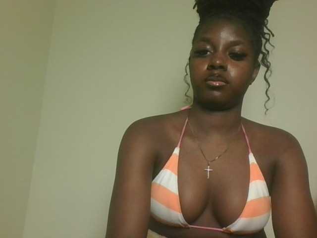 Sexykitten1 live cam on BongaCams