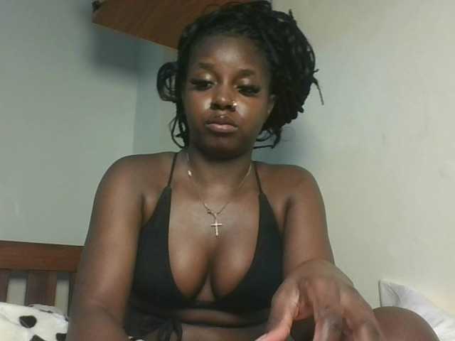 Sexykitten1 webcam