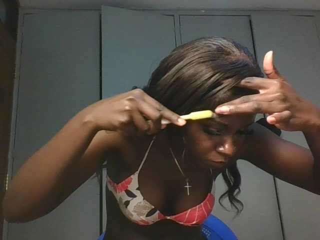 Sexykitten1 live cam on BongaCams