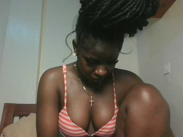 Sexykitten1 live cam on BongaCams