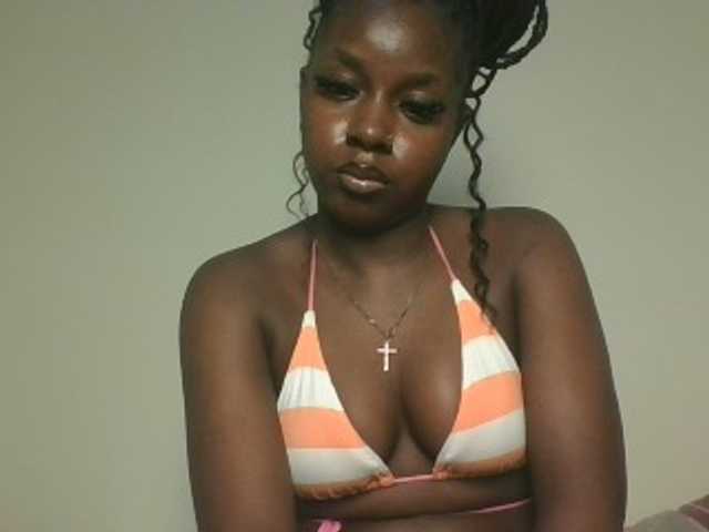 Sexykitten1 live cam on BongaCams