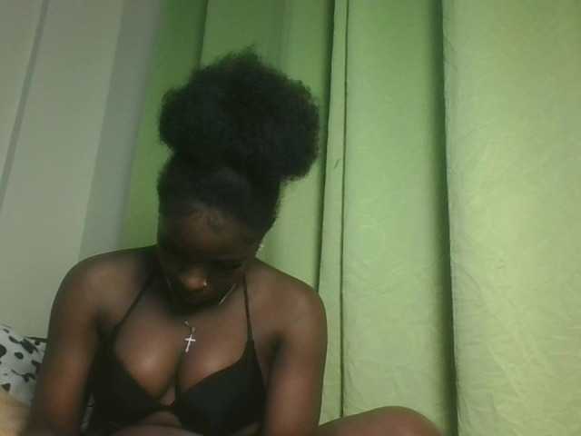 Sexykitten1 live cam on BongaCams