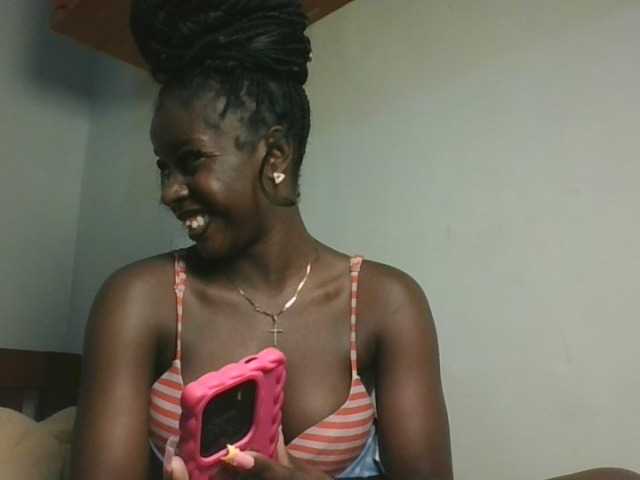 Sexykitten1 live cam on BongaCams