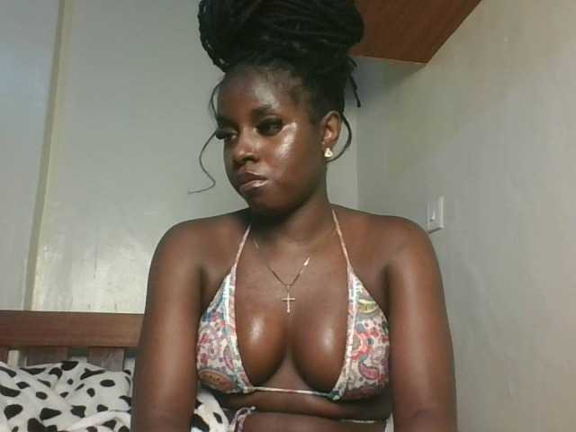 Sexykitten1 live cam on BongaCams