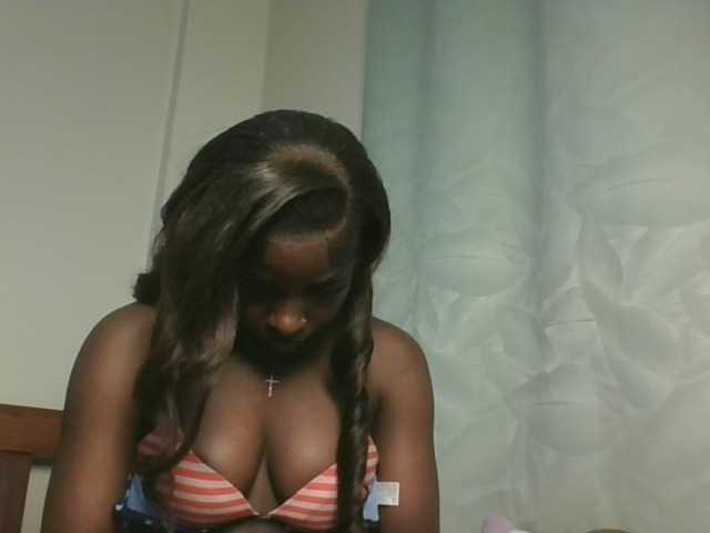 Sexykitten1 live cam on BongaCams