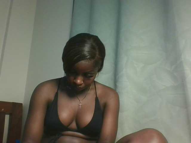 Sexykitten1, en directo ahora en BongaCams