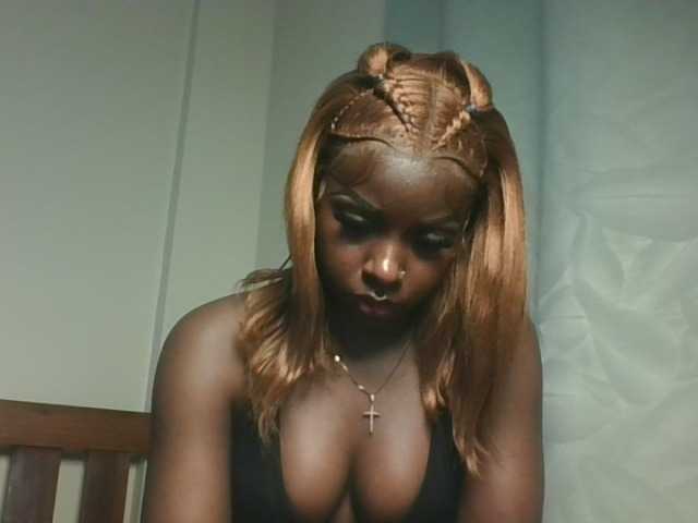 Sexykitten1 live cam on BongaCams